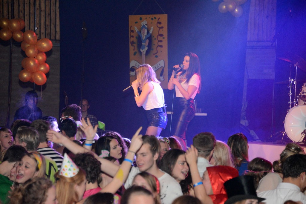 ../Images/Jubileum feest 5x11 427.jpg